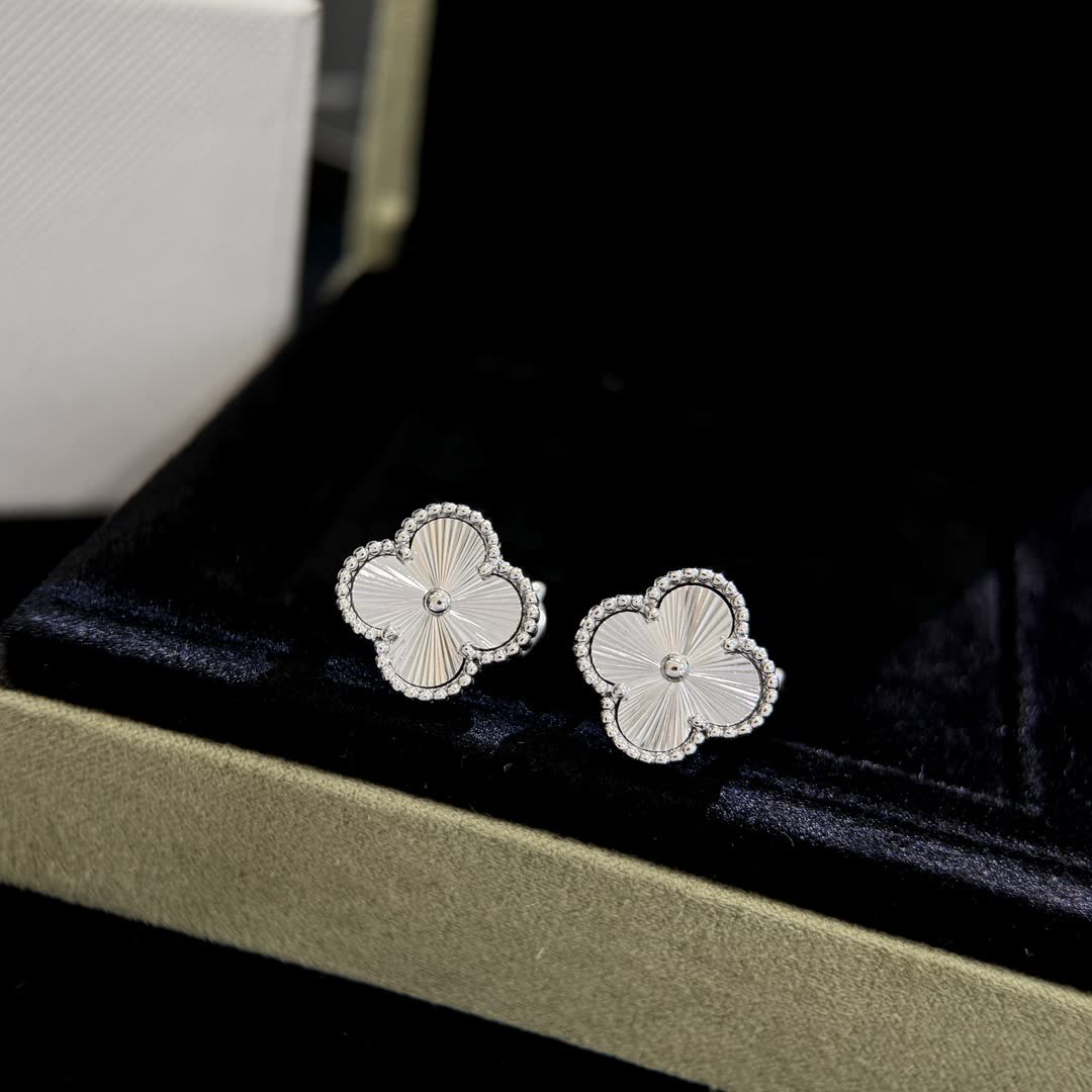 Van Cleef & Arpels Alhambra Earrings